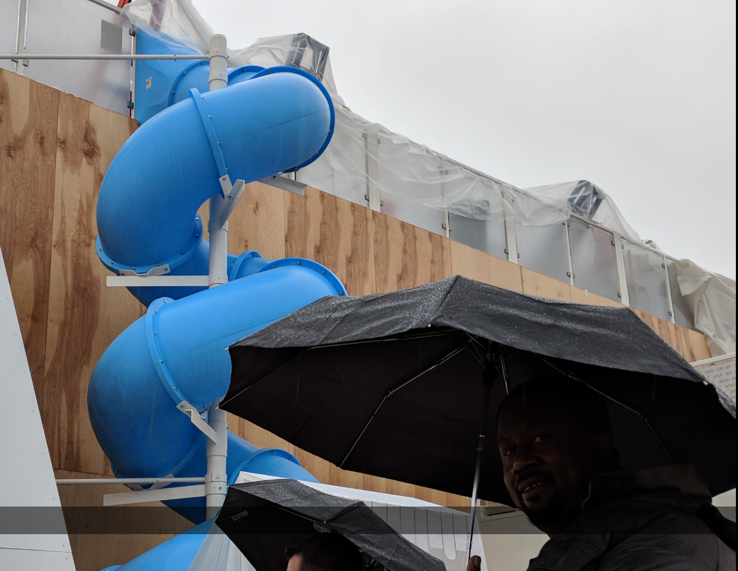 谷歌CES展位不防水 開幕首日遭暴雨襲擊被迫關閉